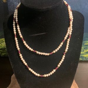 Women’s pearl garnet and 14 karat gold beads